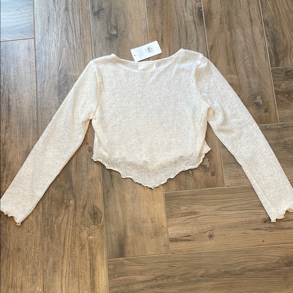 Cream Long Sleeve Women's Top - Picture 4 of 4